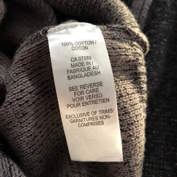 Burnside crew neck 100% cotton sweater. Save 25% when you buy two or more items. - Picture 4 of 5